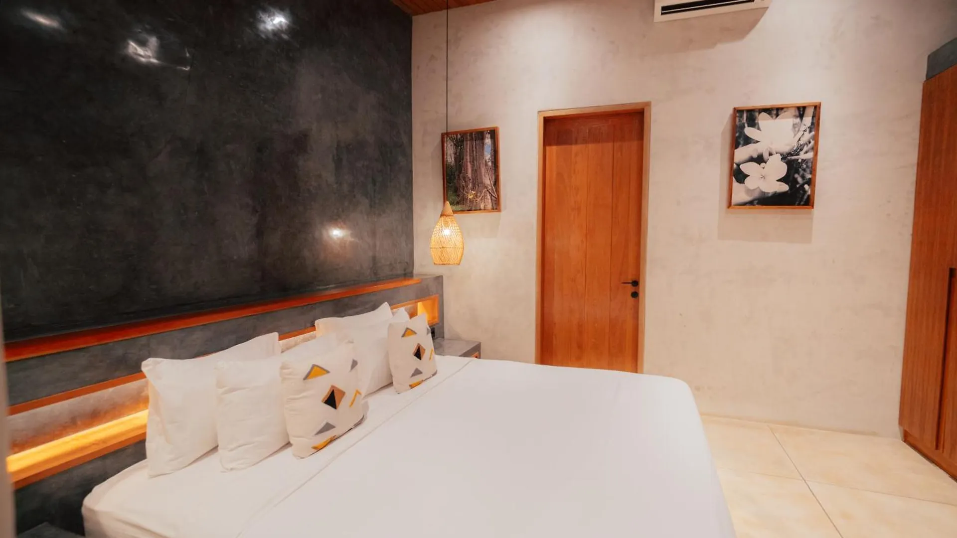 Suyai Villa Uluwatu Indonesia